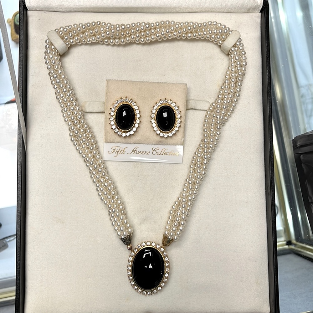 Fifth Avenue Collection “Hand Made” Necklace and Earring Set